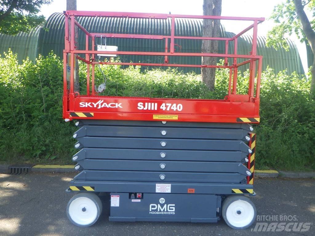 SkyJack SJ4740 Scheren-Arbeitsbühnen