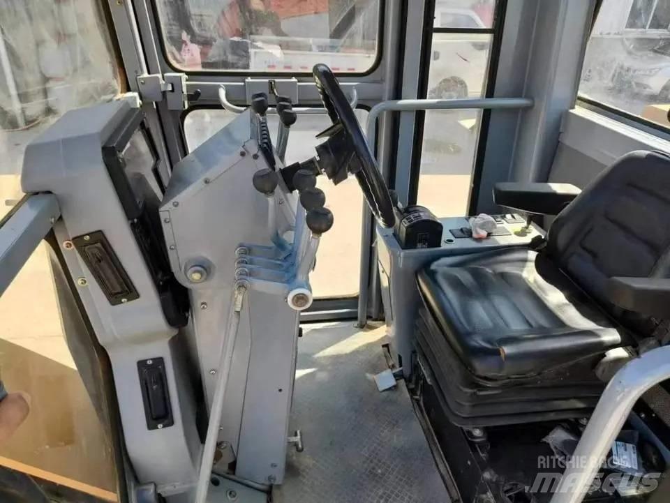 CAT 140K Grader
