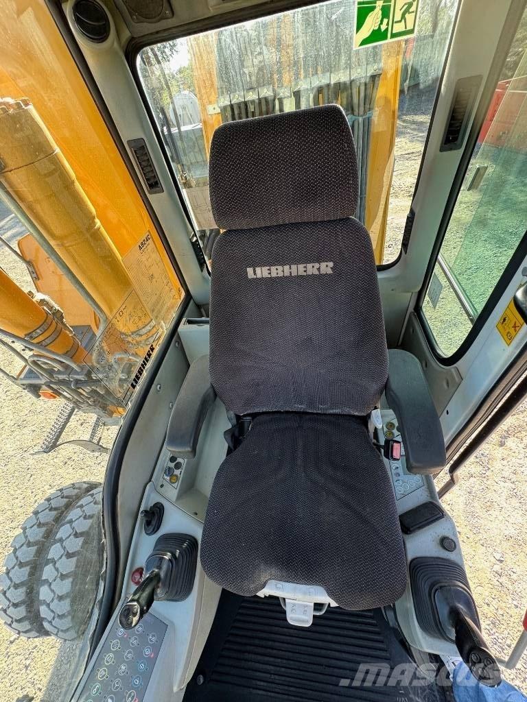 Liebherr A 924 C Materialumschlag