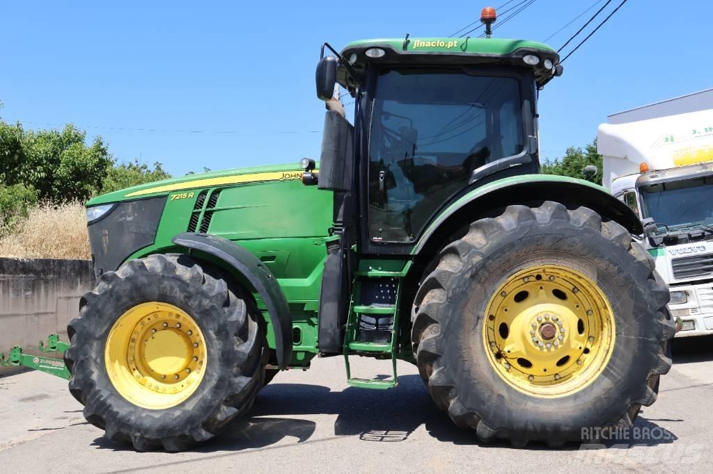 John Deere 7215 R Traktoren