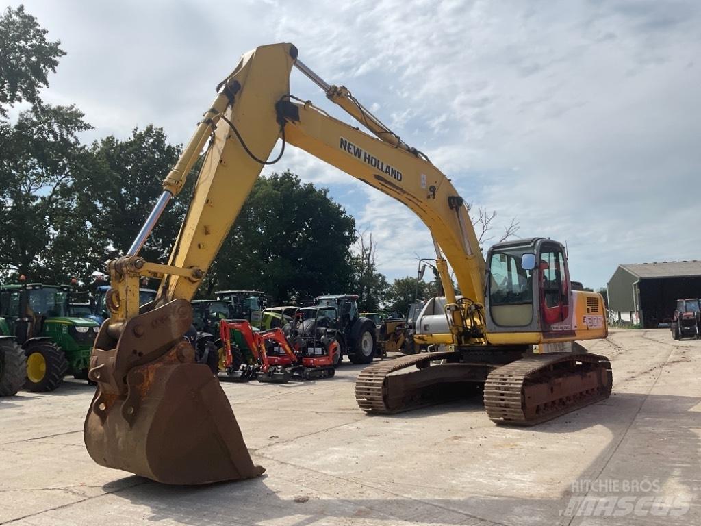 New Holland E 305 Raupenbagger