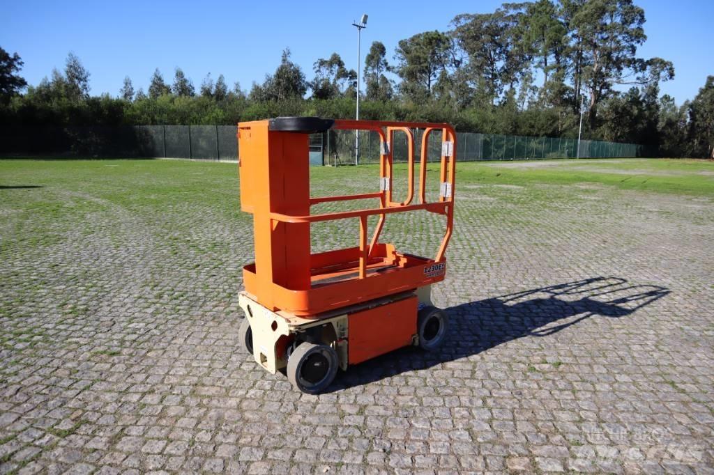JLG 1230ES (5.66 m) Personenaufzüge