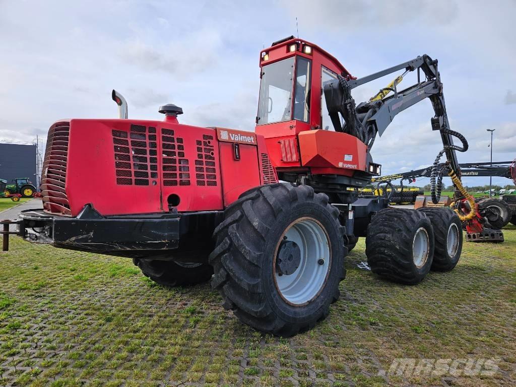 Valmetal 901 ТХ Harvester