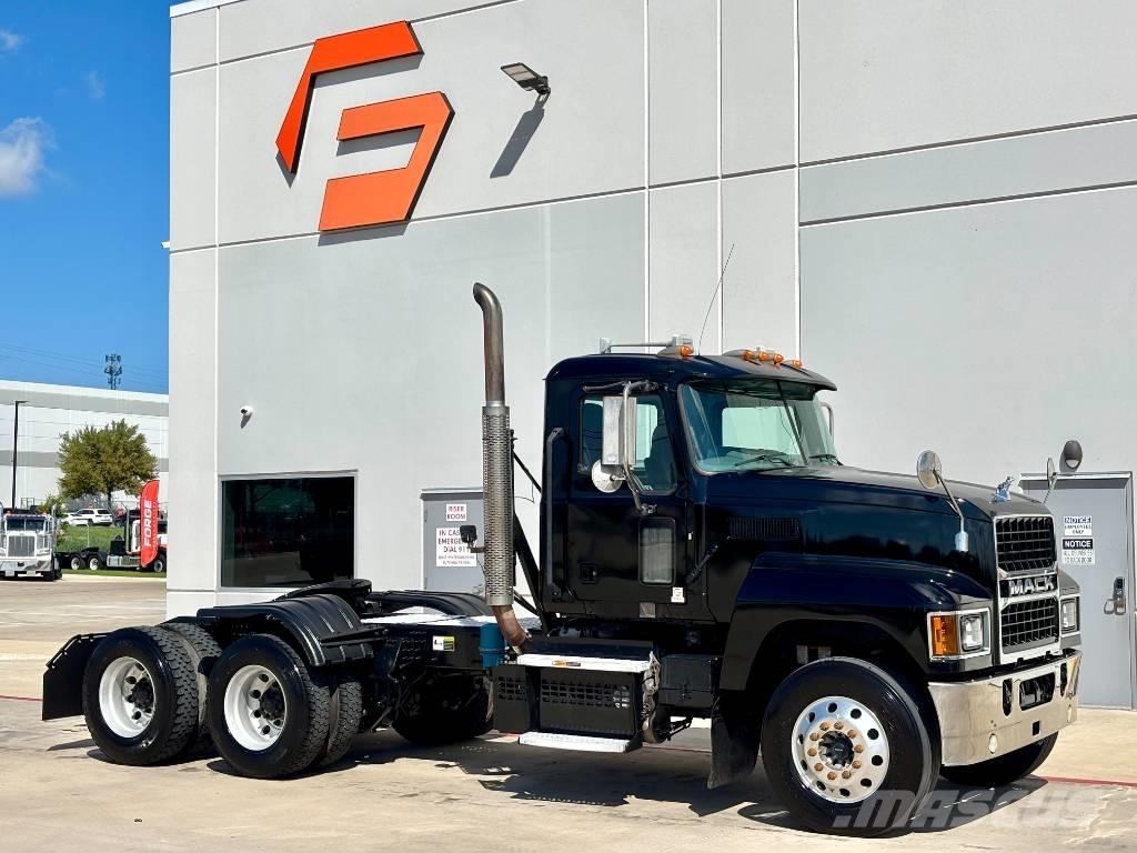 Mack Pinnacle Sattelzugmaschinen