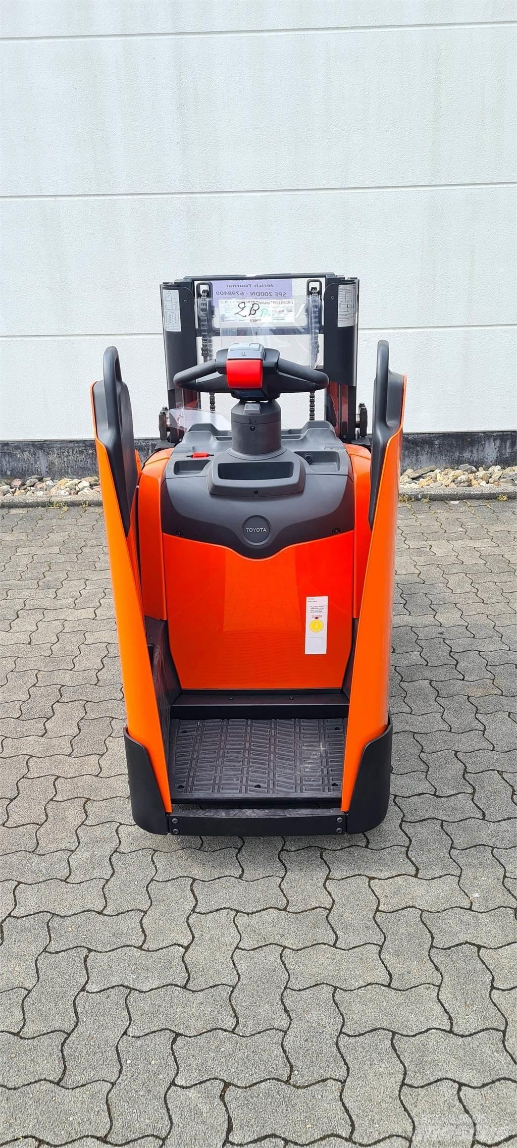 Toyota BT SPE200D Deichselstapler