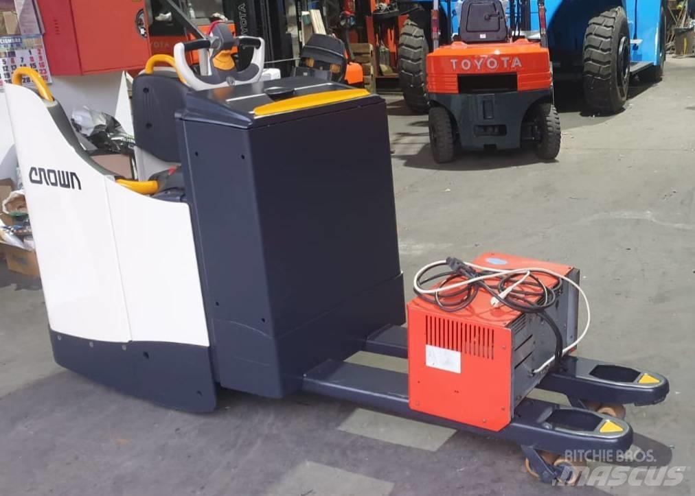 Crown WT 3040 Gabelstapler mit Fahrerstand