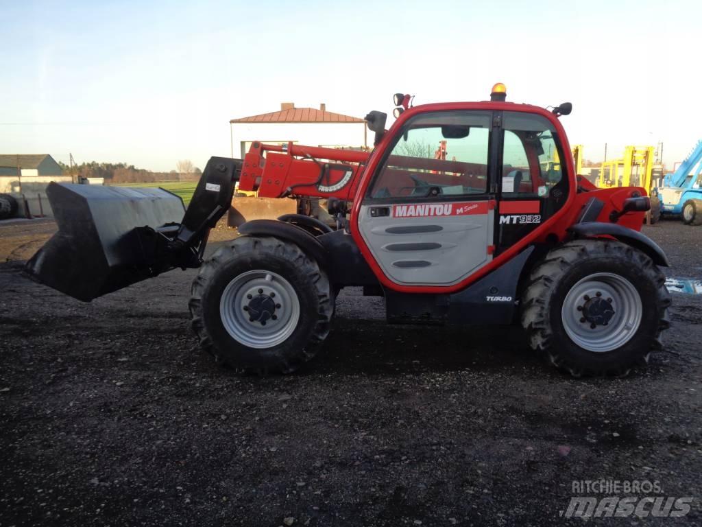 Manitou MT 932-75 Teleskoplader
