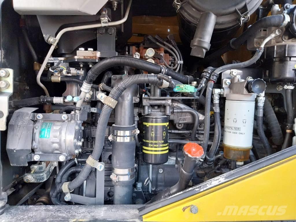 Komatsu WA270-7 Radlader