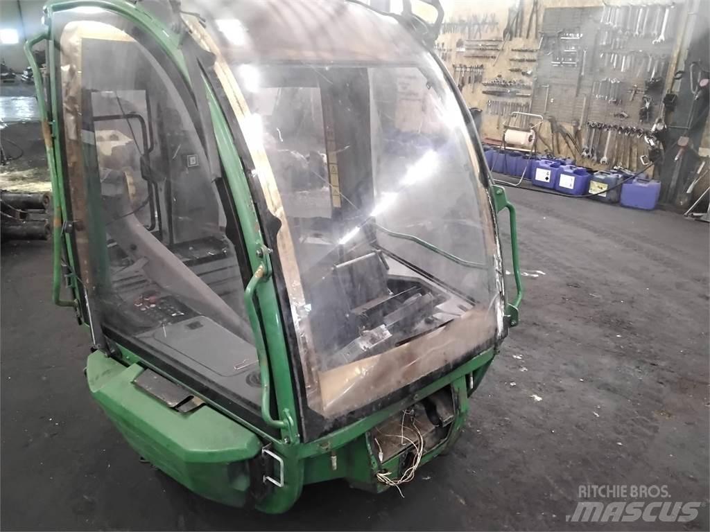 John Deere 1270E Kabinen