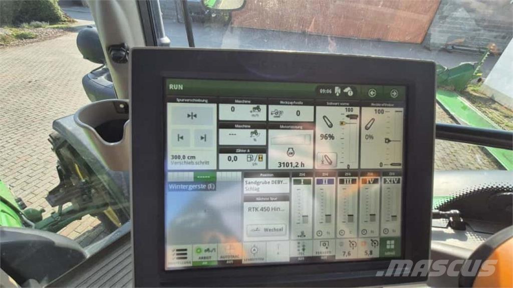 John Deere 6130R Traktoren