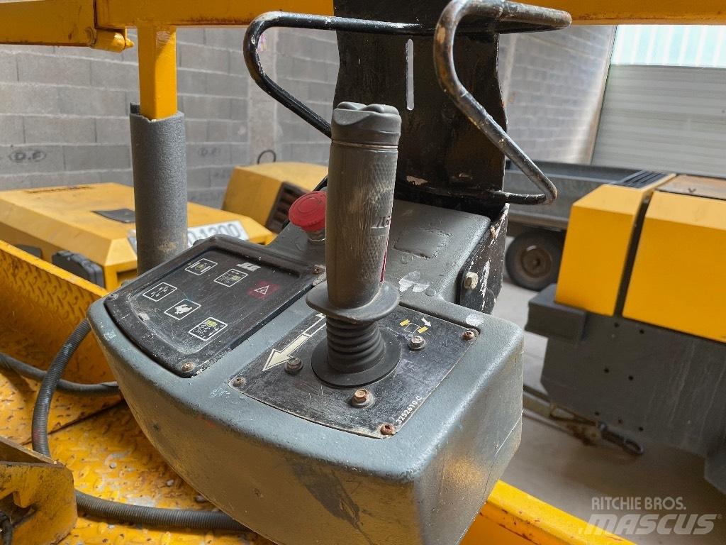 JLG 3246 ** A REPARER** Scheren-Arbeitsbühnen