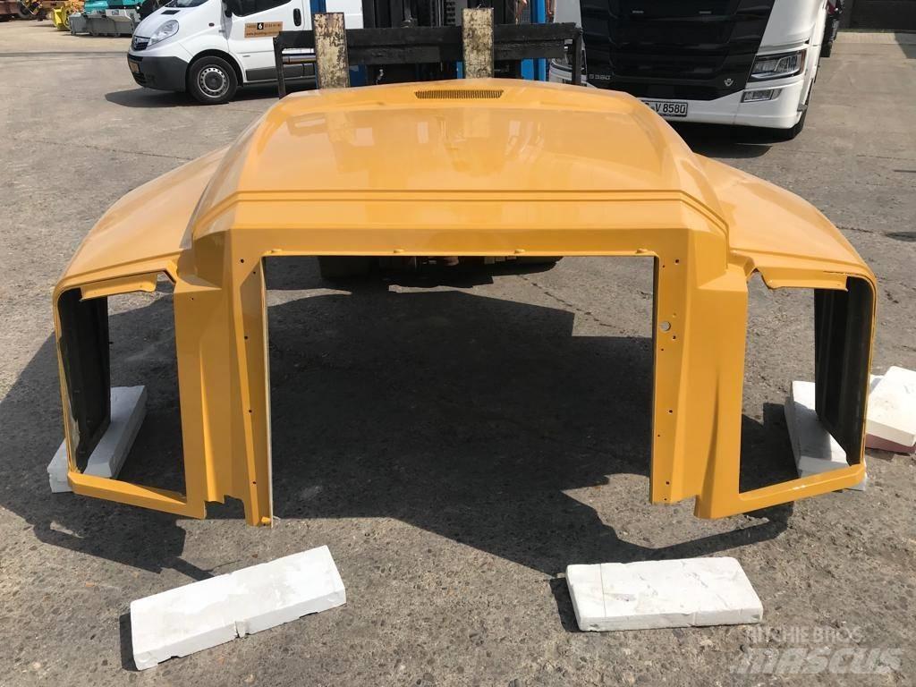 CAT 735 B Hood Chassis