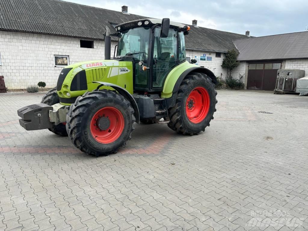 CLAAS Arion 640 Traktoren