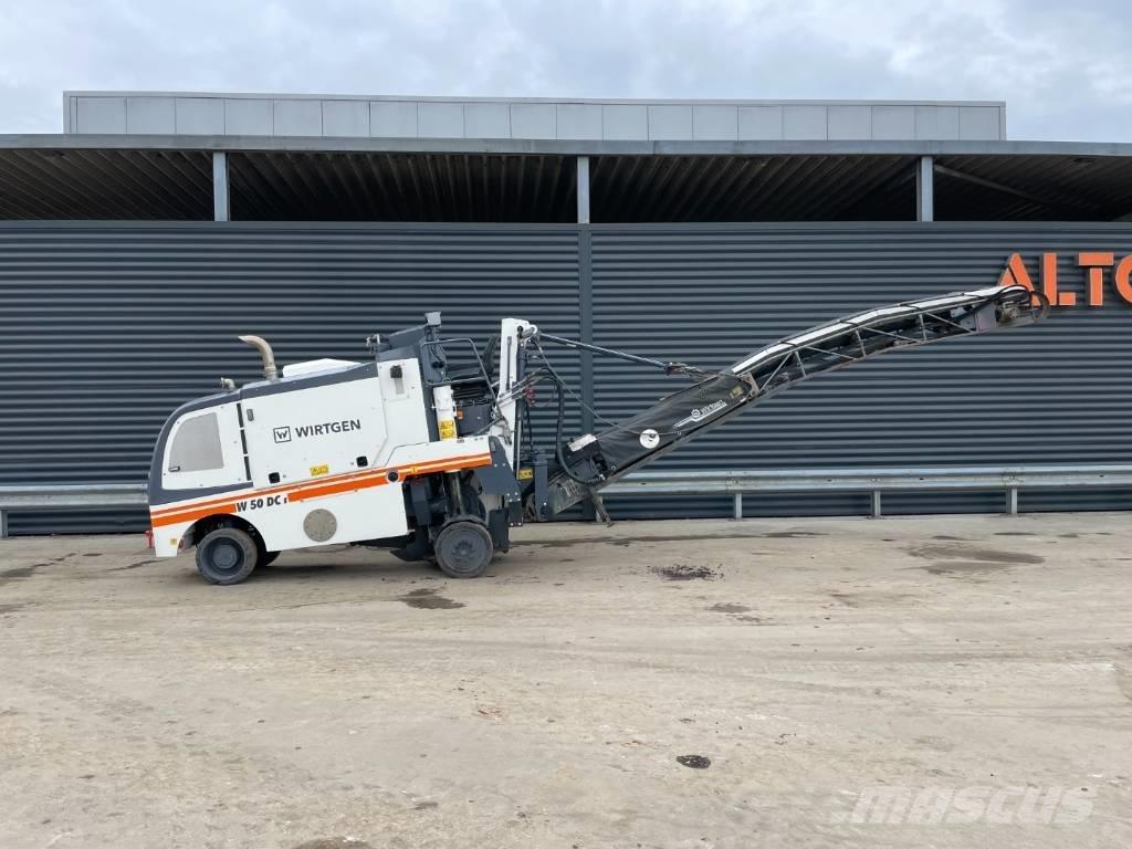 Wirtgen W 50 DCI Asphaltfräsen