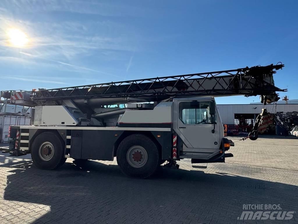 Liebherr LTM 1030-2 All-Terrain-Krane
