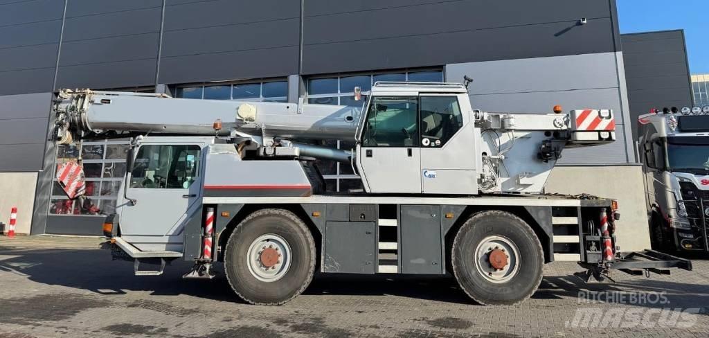 Liebherr LTM 1030-2 All-Terrain-Krane