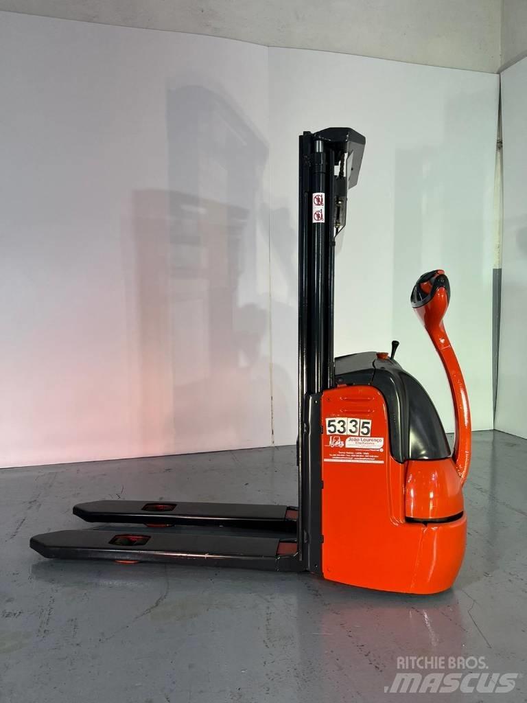 Linde L12 Selbstfahrstapler