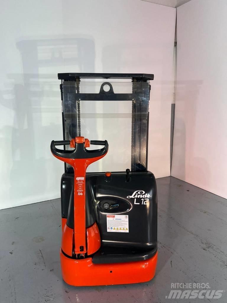 Linde L12 Selbstfahrstapler