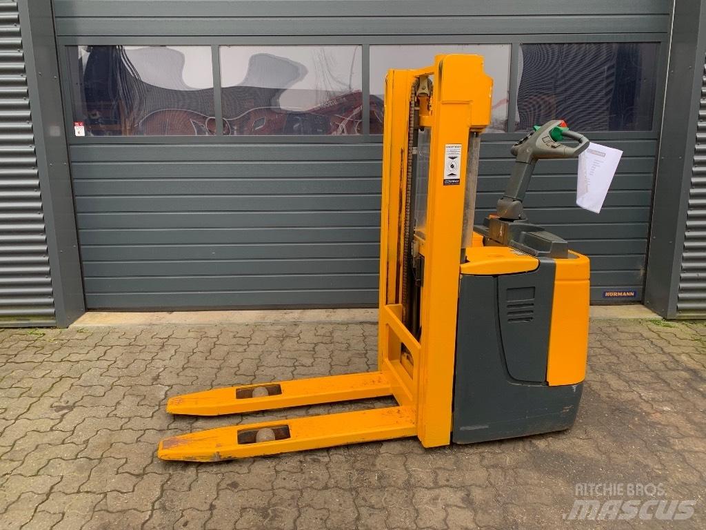 Jungheinrich ERC 212 Selbstfahrstapler