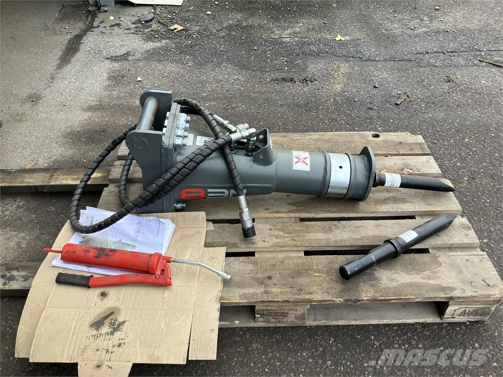 Montabert NE8 Hammer / Brecher