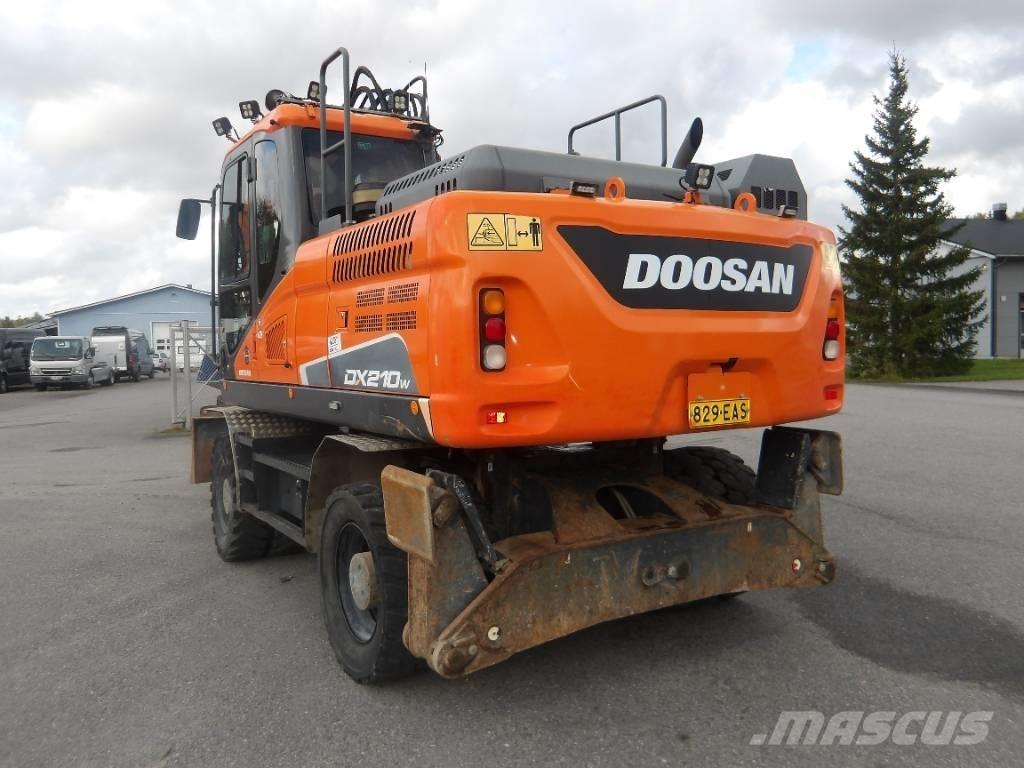 Doosan DX 210 WE Mobilbagger
