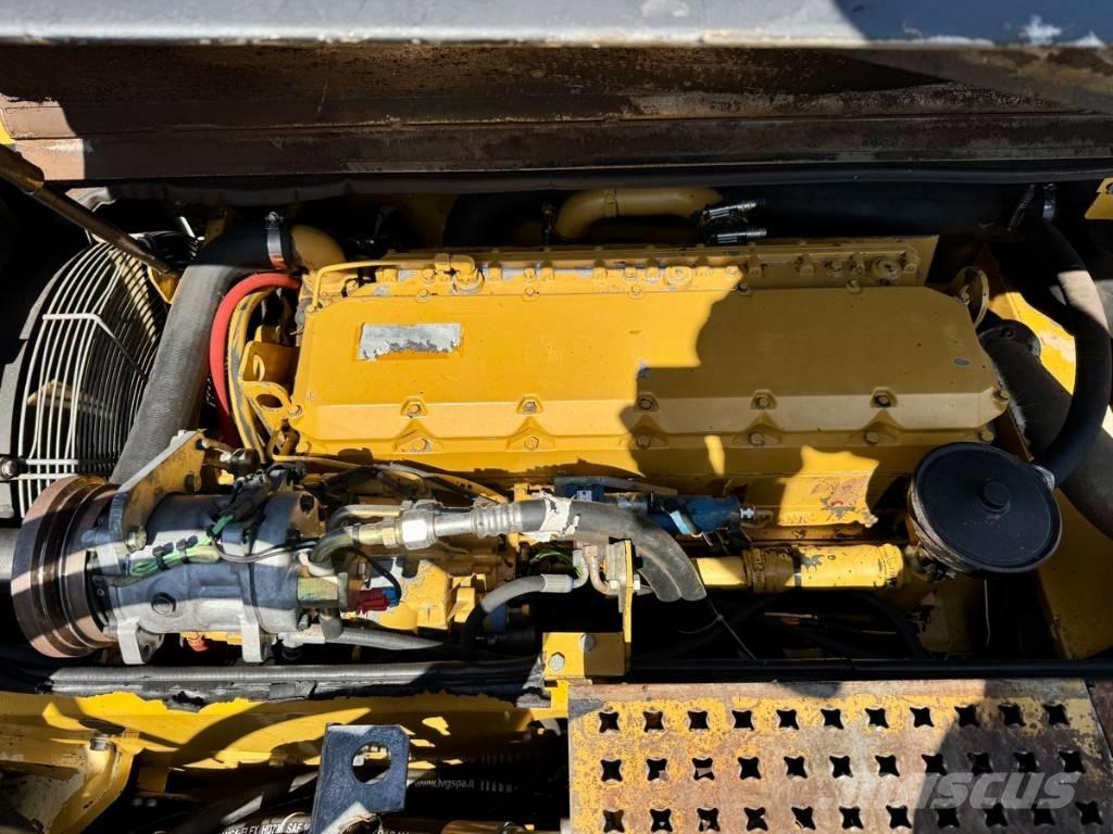 CAT M 318 MH Mobilbagger
