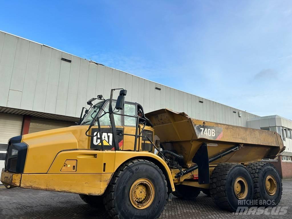 CAT 740 B Dumper - Knickgelenk