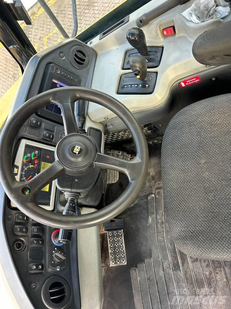 CAT 740 B Dumper - Knickgelenk