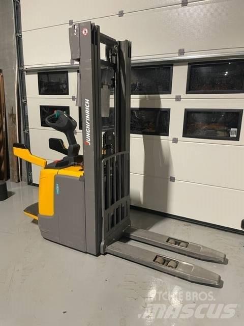 Jungheinrich ERC 214 Selbstfahrstapler