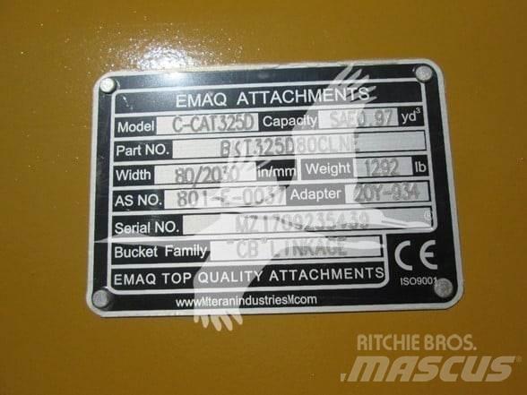 Emaq CAT 325D Schaufeln