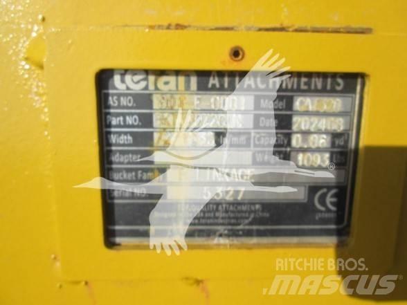 Teran CAT 320 Schaufeln