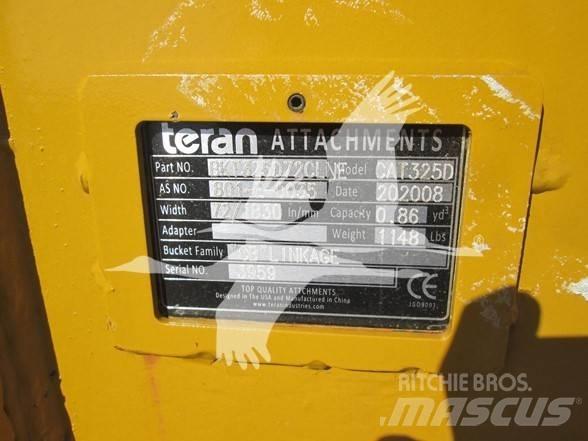 Teran CAT 325D Schaufeln