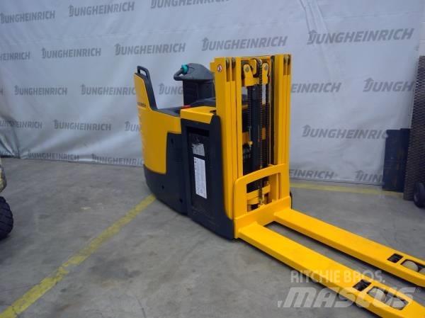Jungheinrich ERD 220 Selbstfahrstapler
