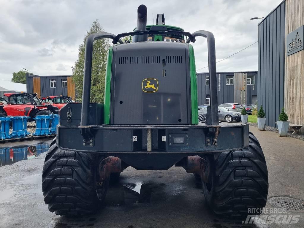 John Deere 1270 G Harvester