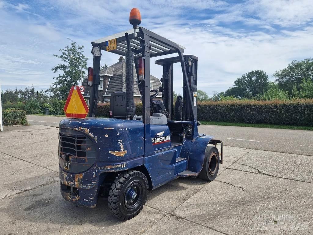 CAT DP25K Dieselstapler