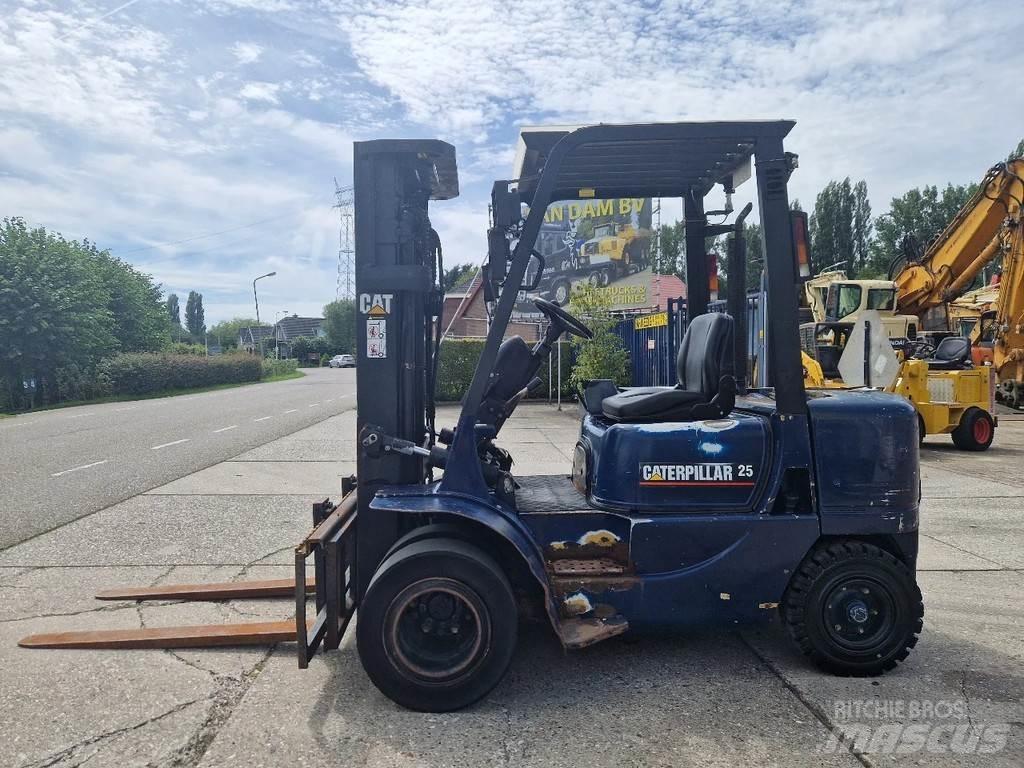 CAT DP25K Dieselstapler