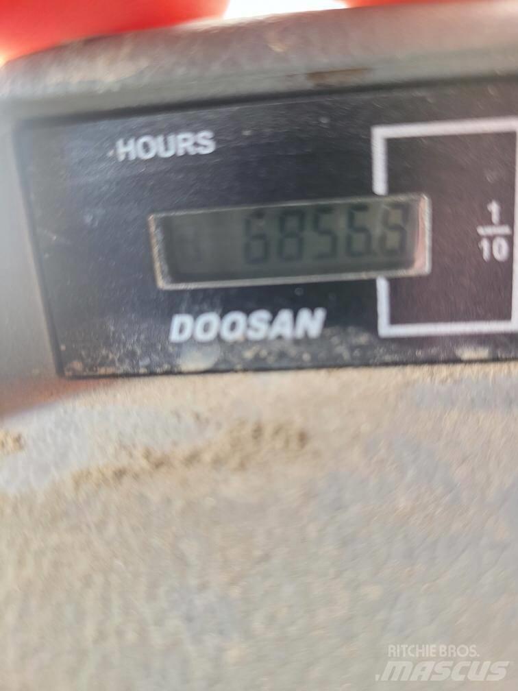 Doosan DX 180 LC Raupenbagger