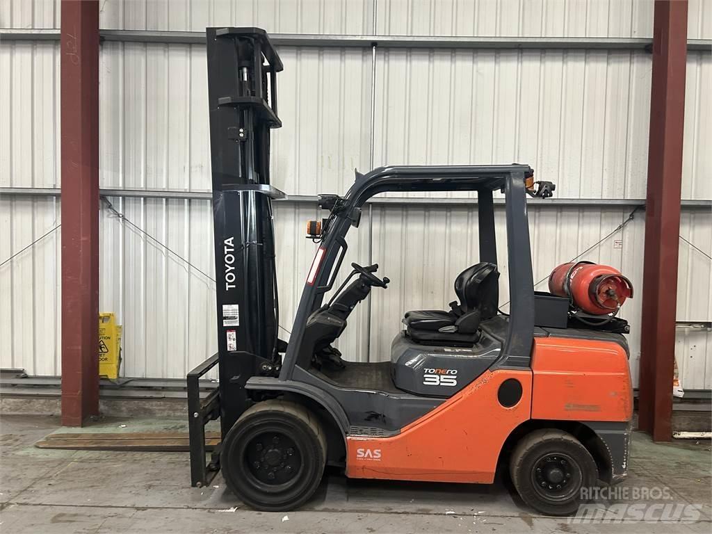Toyota 02-8FGJF35 Gasstapler