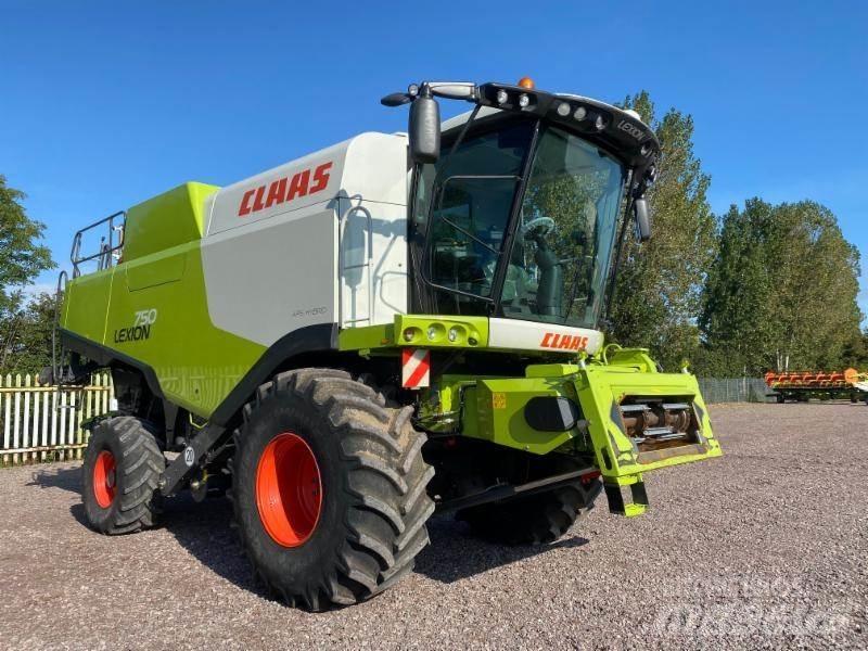 CLAAS LEXION 750 Mähdrescher
