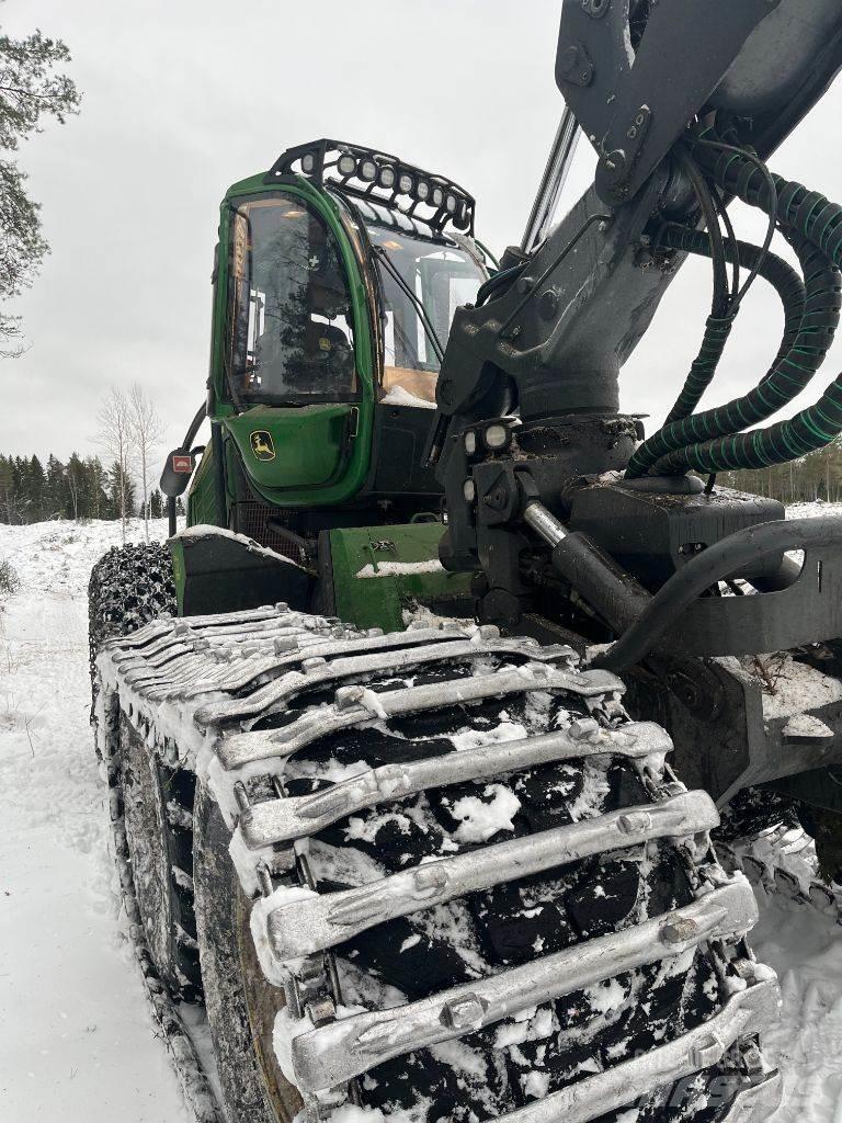 John Deere 1470G Harvester