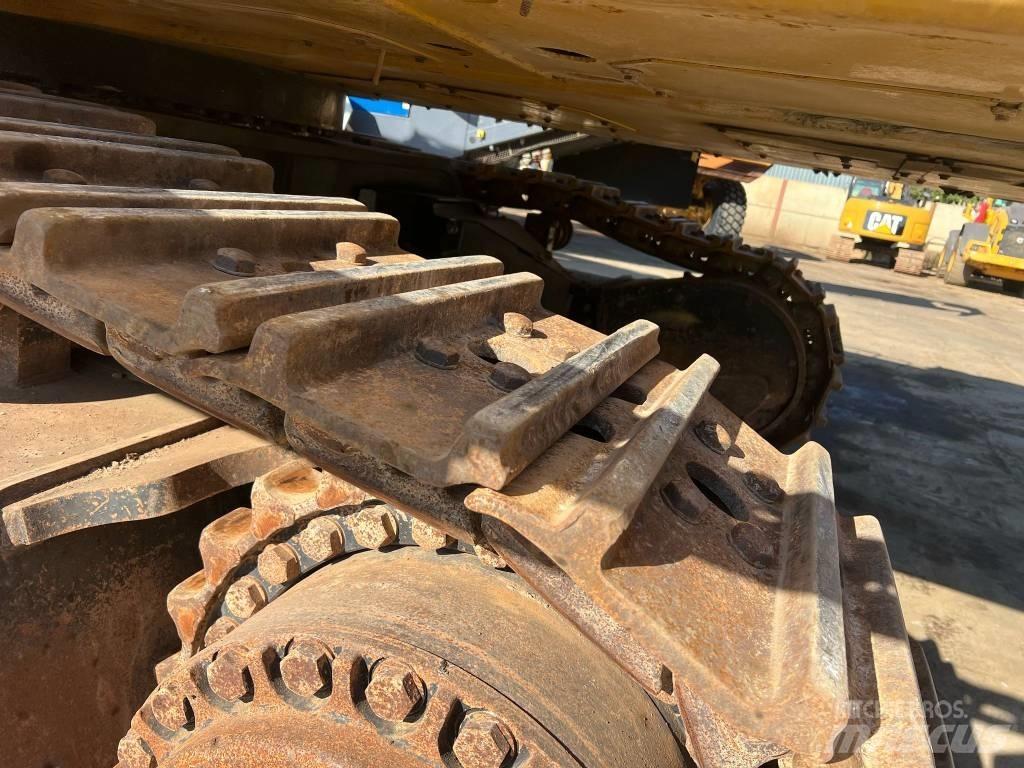 CAT 390 D Raupenbagger