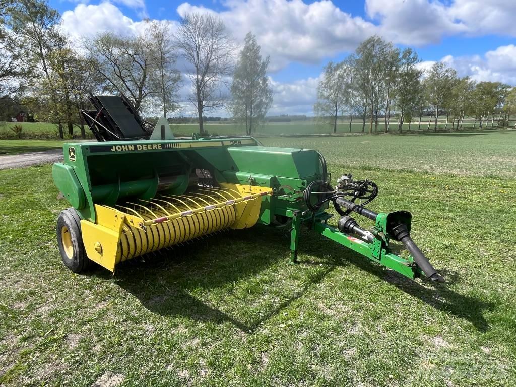 John Deere 359 Quaderpressen