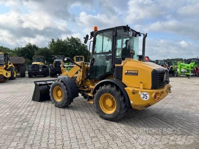 CAT 908 Radlader