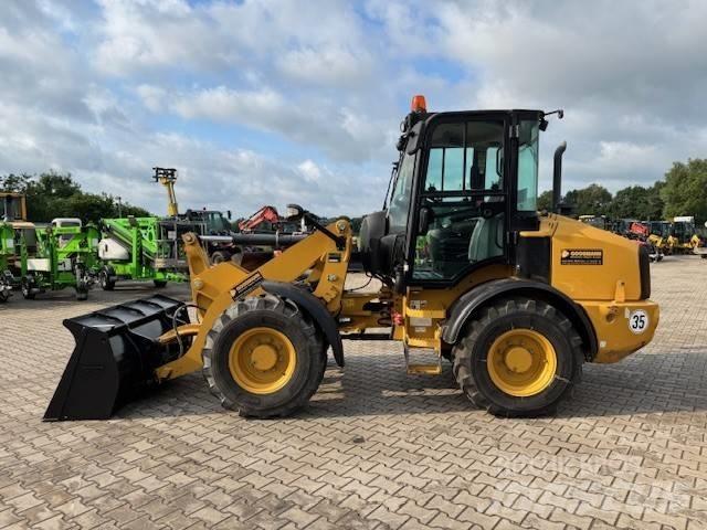 CAT 908 Radlader