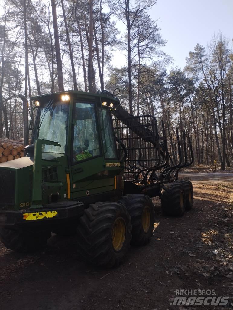 John Deere 810D Forwarder