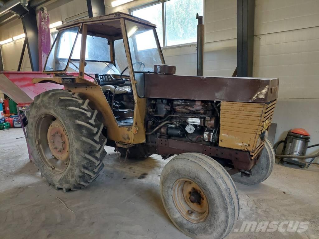 Valmet 702 S Traktoren