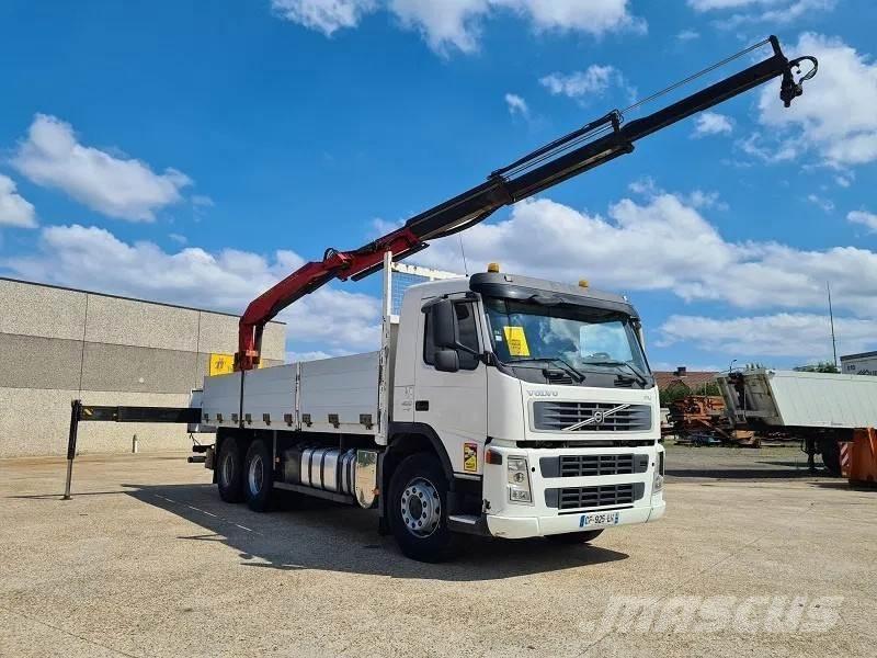 Volvo FM 400 Pritschenwagen/Pritschenwagen mit Seitenklappe