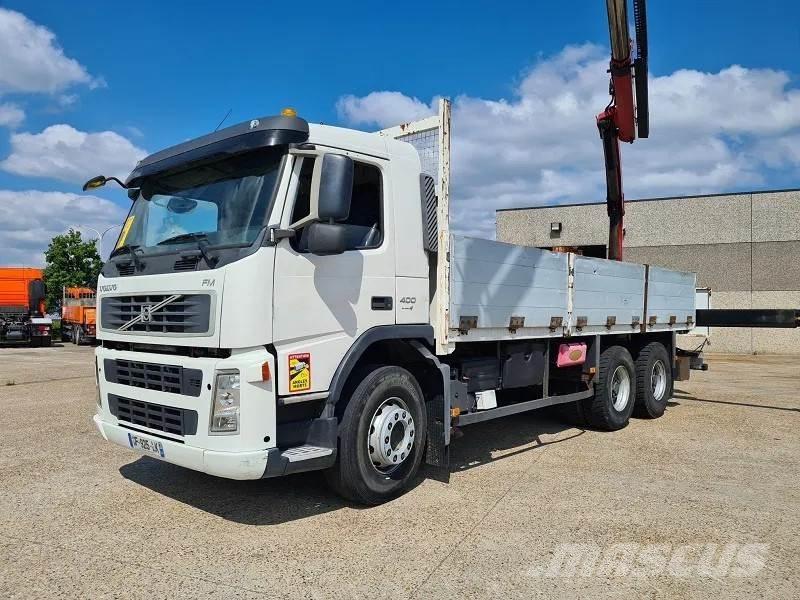 Volvo FM 400 Pritschenwagen/Pritschenwagen mit Seitenklappe