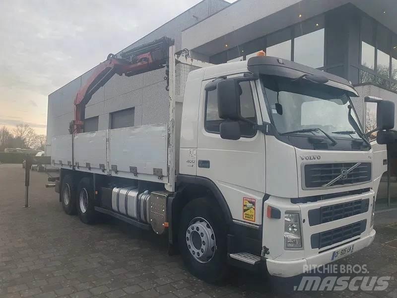 Volvo FM 400 Pritschenwagen/Pritschenwagen mit Seitenklappe