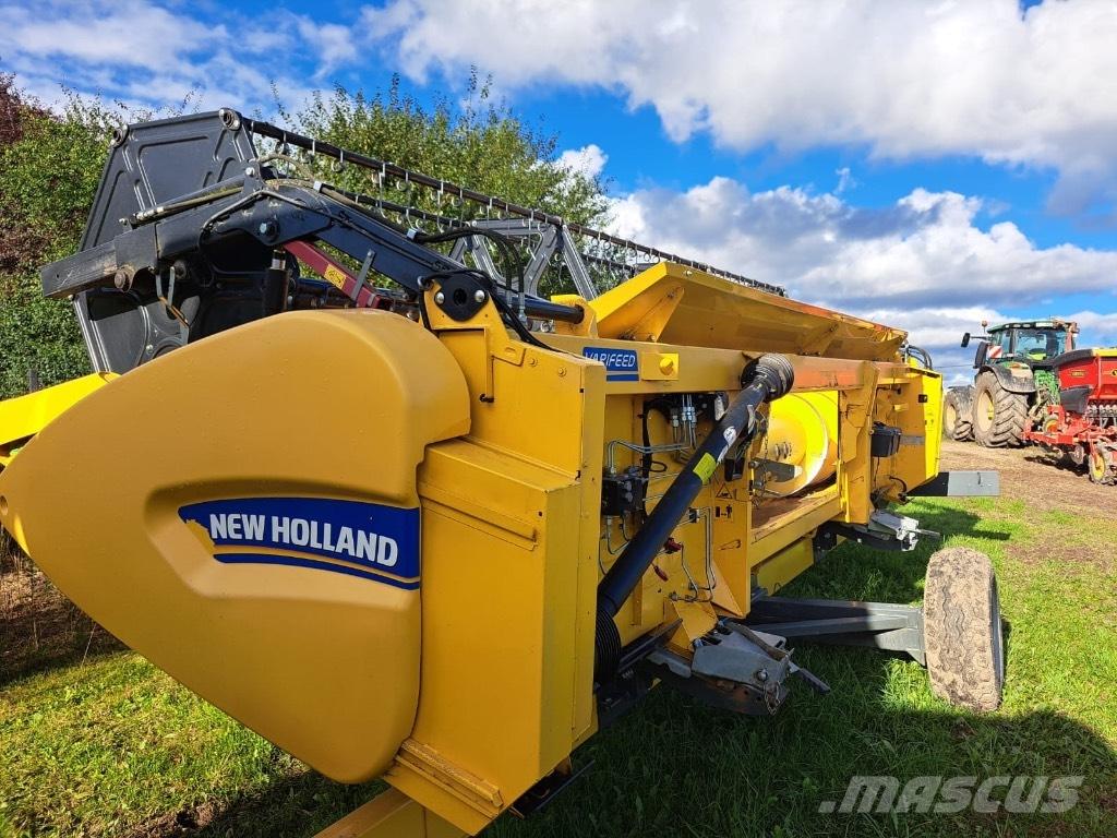 New Holland TC 5.90 Mähdrescher